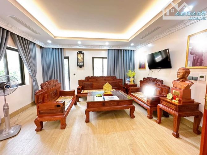 Nhà phố mặt phố Trần Bình, 93m2 7 tầng thang máy, kinh doanh tốt, giá bán 40 tỷ