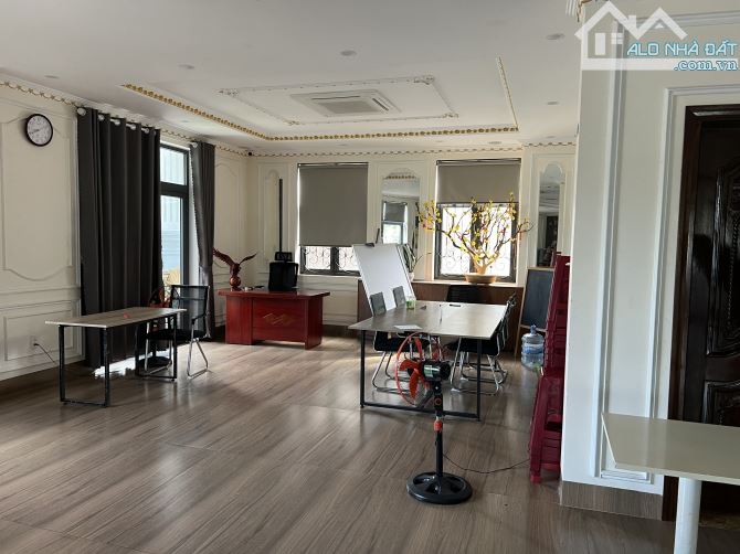 Văn phòng cho thuê tại Hoà Xuân, 140 m2 chỉ 12 tr/tháng. Lh: OFFICE DANANG - 1