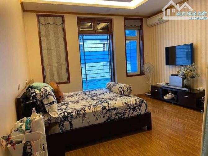 BÁN NHÀ PHÂN LÔ Ô TÔ TRÁNH KD –VP ĐỈNH – KHU VIP NHẤT CẦU GIẤY 90M 4T MT5.9M 26.3 TỶ CTL - 1