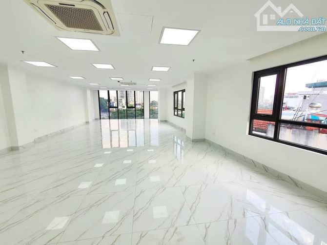 Lô Góc, Đẹp Nhất Hoàng Quốc Việt, Tòa Nhà Văn Phòng Hạng A, 9 Tầng Thang Máy, 130m2, MT 8m - 2
