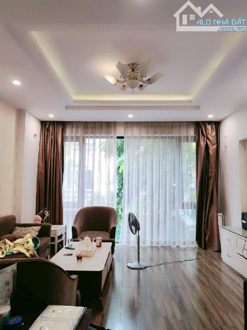 Nhà KDT Văn Khê Hà đông - ô tô tải tránh - Chân chung cư - Đường đôi - 83m 5T - 18,7tỷ - 3
