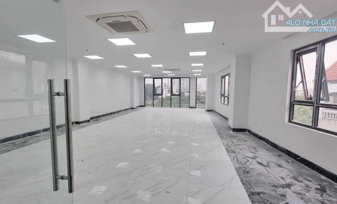 Lô Góc, Đẹp Nhất Hoàng Quốc Việt, Tòa Nhà Văn Phòng Hạng A, 9 Tầng Thang Máy, 130m2, MT 8m - 3