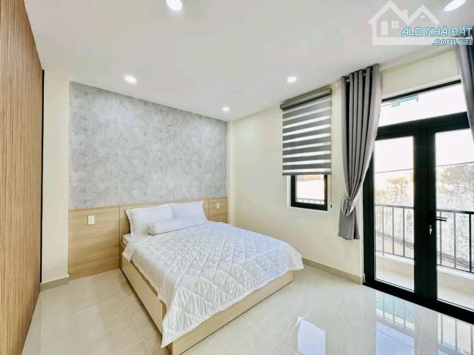 Chủ kẹt tiền bán nhà tại Thành Thái, P14, Q10, 80m2, 3tỷ500tr sổ hồng riêng, hẻm 6m xe hơi - 6