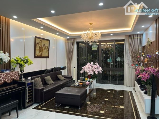 Bán biệt thự full nội thất Tư Đình 100m2, 4 tầng, mặt tiền 6.8m, giá 17.9 tỷ. - 8