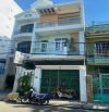 Bán nhà 3 tầng mặt tiền đường Hồng Lĩnh Tp Nha Trang . Dt 85.8m2 Giá 8.6 Tỷ.