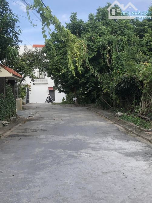 Chuyển nhượng lô đất tuyến 2 đường 351, sát vách chung cư tổ 7 An Dương - 1