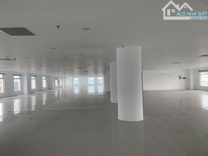 Văn phòng hơn 1000 m2 thích hợp cho 200 nhân sự, LH: OFFICE DANANG - 1