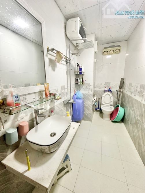 Bán căn hộ chung cư Momota Nguyễn Đức Cảnh! 90m2 2n2wc chỉ 5.55 tỷ - Nội thất đẹp ở ngay - 2