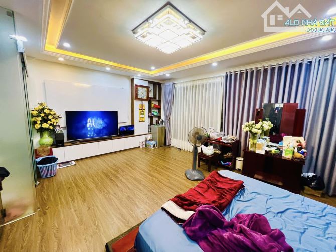 BÁN NHÀ PHỐ KIM MÃ, 52M2, 8,39 TỶ - MẶT TIỀN RỘNG  - NHÀ ĐẸP Ở LUÔN - 2