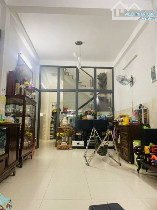 Nhà Mới, Ở Ngay - 3T BTCT - GẦN 70M2 - P5 QUẬN 8 - Sổ Vuông Nở Hậu - 5 TỶ Nhỉnh - 2