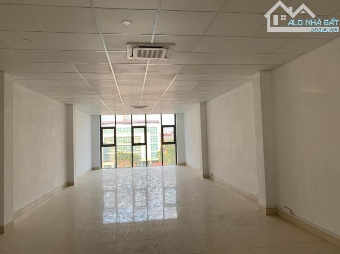Giảm Chào Bán Gấp Toà Văn Phòng 8T Mặt Phố Phạm Văn Đồng Cầu Giấy DT 120M MT 5M Giá 55Tỷ - 3
