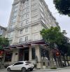 Bán khách sạn hạng sang Phố Trương Công Giai Diện tích 190m2, 11 tầng, MT 20m, giá 160 tỷ.