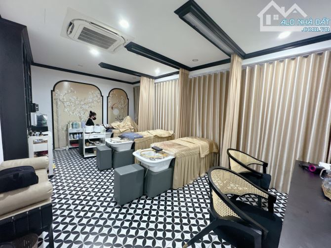 Tuyệt Phẩm! Bán nhà Nguyễn Hoàng, Phân lô, Thang máy, KD Đỉnh, 80m2 7T MT 6.7m, 35.x tỷ