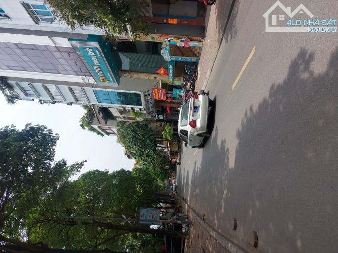 SIÊU PHẨM HÀNG HÓT MẶT PHỐ HIẾM CÓ KHÓ TÌM - 1