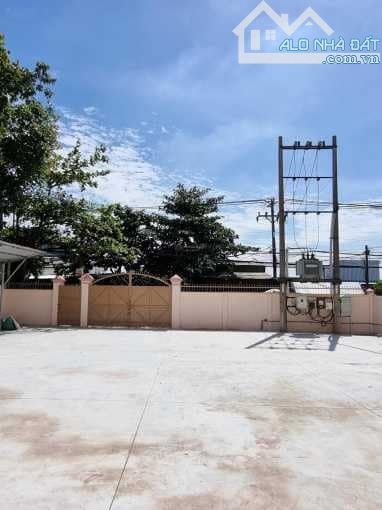 CHO THUÊ KHO XƯỞNG ĐỨC HÒA LONG AN, KV: 1.200M2, XD: 1.100M2,GIÁ: 50TR - 1