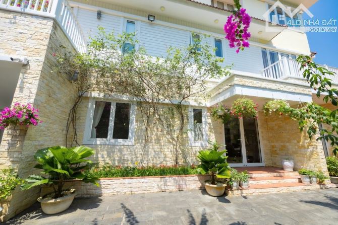Biệt Thự View  Núi  sát Biển MT  Lê Văn Lương, Sơn Trà, DT 665 m2, giá chỉ 55 tỷ - 1