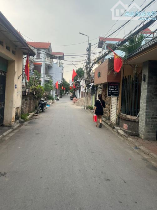 LÔ GÓC OTO THÔNG THOÁNG- KHUÔN THỬA ĐẸP- CÁCH CHỢ SÁP MAI 100M- CỔNG C KCN 200M - 1