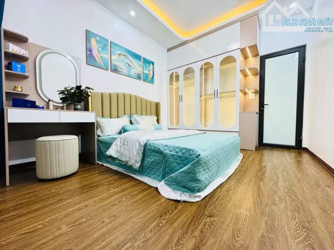 Nhà Song Phương, Hoài Đức 32M 5 Tầng, 3 ngủ khép kín, ô tô đỗ giá 4.2 tỷ - 2