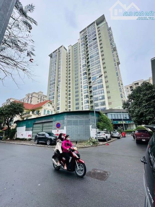 Bán đất biệt thự lô góc khu đô thị Yên Hòa phố Trần kim xuyến diện tích 330m2, mặt tiền40m - 2