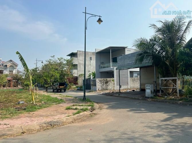 Bán đất thổ cư 138m2 đối diện công diện công viên hướng Đông Nam, sổ hồng riêng - 2