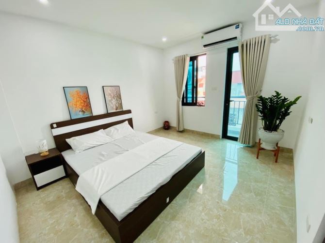 Bán cực gấp nhà phố Trần Quý Kiên, quận Cầu Giấy, DT 85m x 5 tầng, MT 6m, phân lô, giá 31 - 4
