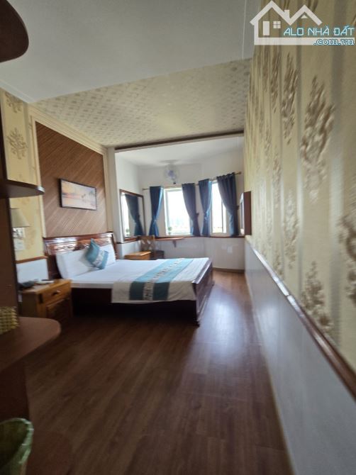 Bán nhà Nghỉ khu Tên Lửa, 138m2 ( 6 x 23 ) 7 Tầng Thang máy, Doanh thu 300tr/ tháng - 12