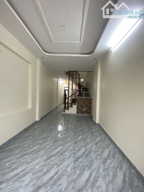 Nhà Đẹp ở ngay, ô tô đỗ cửa,42m2x3T,Thuận tiện di chuyển làm việc Hà Đông,Dương Nội