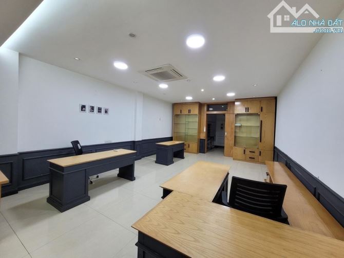 Cho thuê văn phòng tại Huỳnh Thúc Kháng sàn 60m2 cực đẹp view siêu thoáng giá chỉ 10tr/th - 2