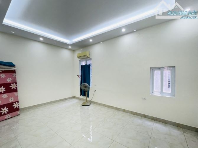 Bán nhà phố Đại La 70m2*4 tầng, MT 5.3m, giá 4.5 tỷ - 5