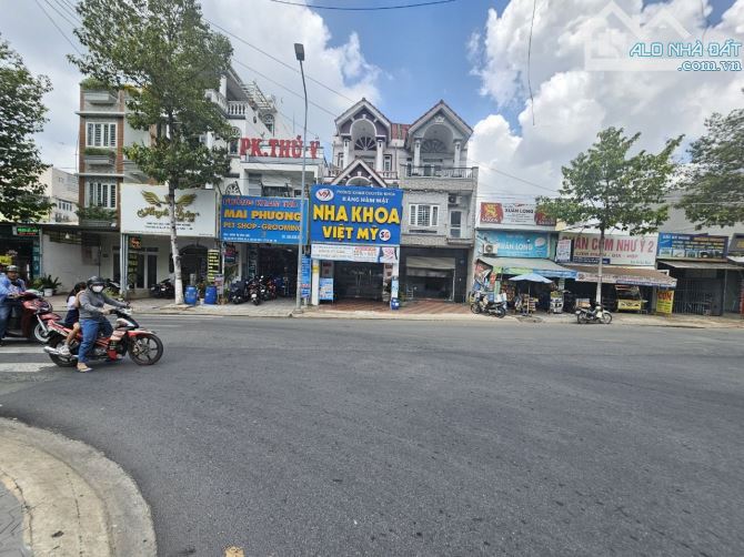 Nhà mặt tiền kinh doanh gần BigC Go Dĩ An, đường Võ Thị Sáu, 1188 Đông Hòa