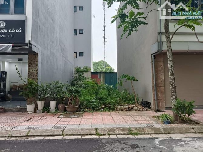 BÁN GẤP ĐẤT MẶT PHỐ CỔ LINH – THẠCH BÀN, 88M, MT 5M, VỈA HÈ, KINH DOANH,  CHO THUÊ.