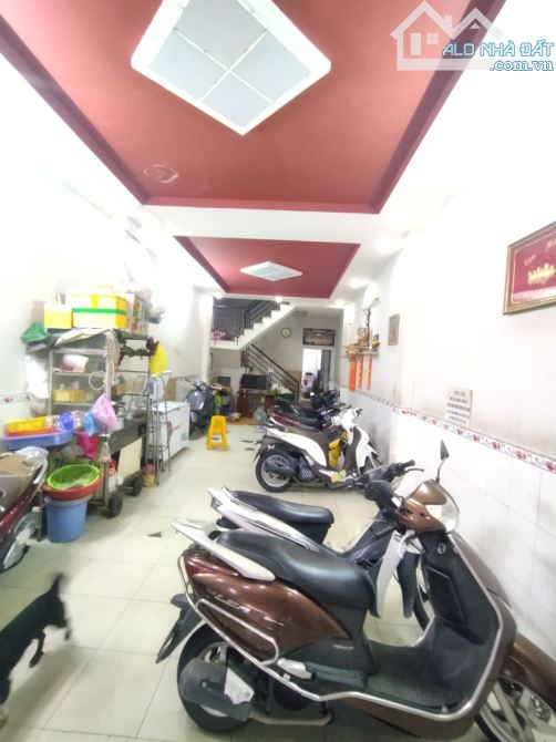 Thu nhập 40tr/th,Hẻm 8m,CHDV Tân Hương,Tân Phú,10 Phòng,93m2,3Tầng,4,1m x 22,6m,10 tỷ 99 - 10