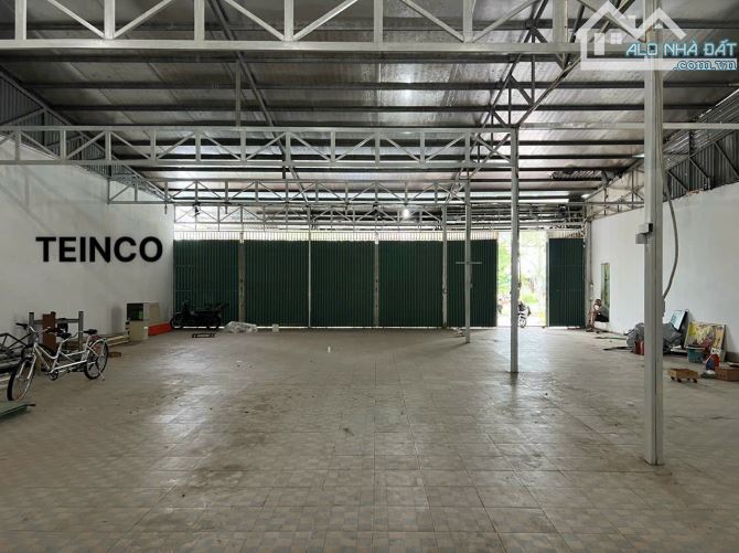 Kho xưởng 375m² có gác lửng, mặt tiền ngang 15m trong KDC 586 - 1