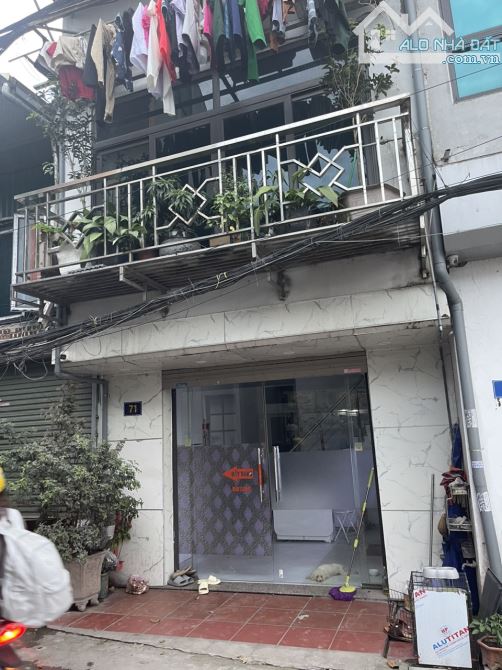 Bán Nhà 2 tầng gần phố Hồng Đô - 1