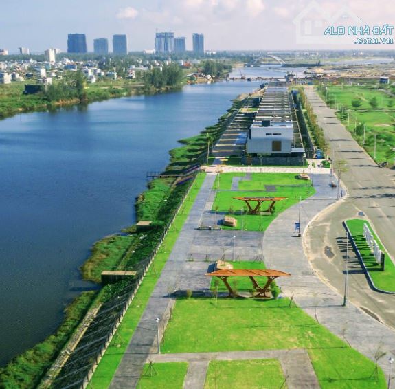 SỞ HỮU BIỆT THỰ MẶT SÔNG GIÁ SIÊU HỜI - BIỆT THỰ LÔ GÓC - SỔ HỒNG CHÍNH CHỦ-CÁCH BIỂN 500m - 1