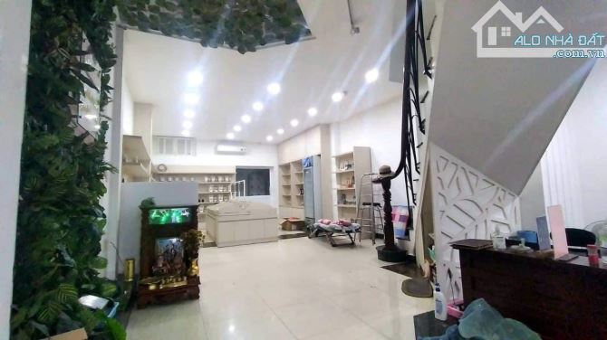 Bán gấp MT Nguyễn Đình Chính( Đoạn NV Trỗi - Phan Đình Phùng) - 5*22 - 102m2- Giá 21,5 tỷ - 2