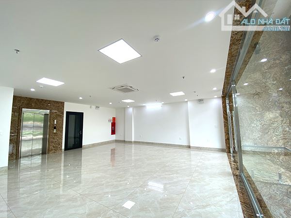 Cho Thuê Tòa Văn Phòng 9 Tầng Xây Mới Mặt Phố Vũ Tông Phan. DT 145m2.Mt 9m. Giá 140tr/t - 4