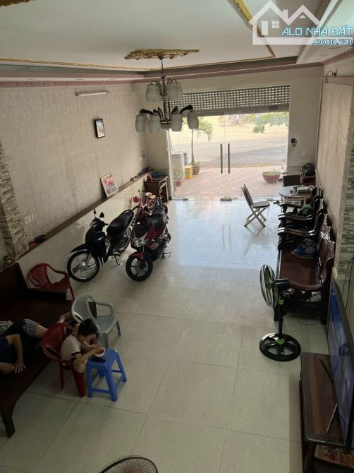 Nhà mặt tiền kinh doanh gần BigC Go Dĩ An, đường Võ Thị Sáu, 1188 Đông Hòa - 5