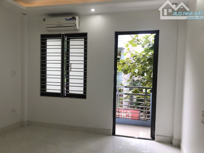 Cho thuê nhà riêng Dịch Vụ Mỗ Lao, Hà Đông, 50 m2 x 3 tầng, đường rộng , có vỉa hè - 5