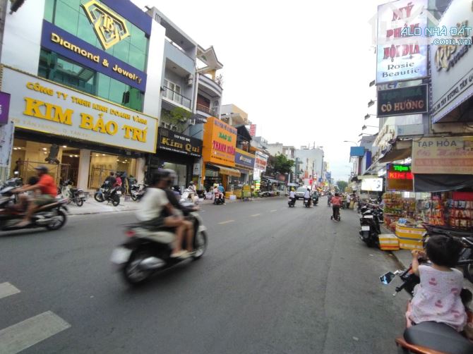 Thu nhập 40tr/th,Hẻm 8m,CHDV Tân Hương,Tân Phú,10 Phòng,93m2,3Tầng,4,1m x 22,6m,10 tỷ 99 - 6