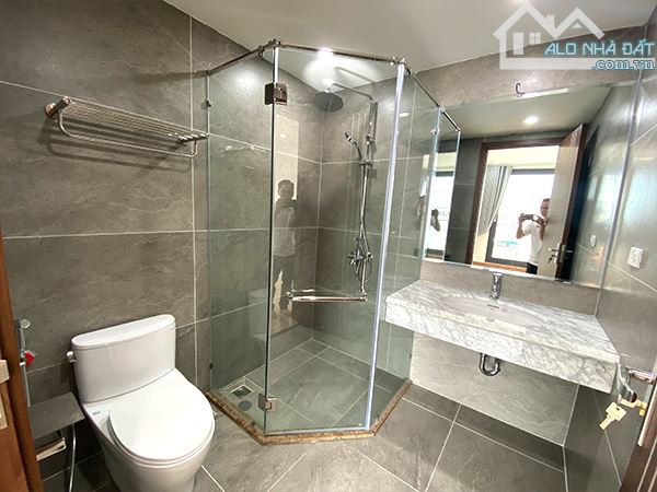 Cho Thuê Tòa Văn Phòng 9 Tầng Xây Mới Mặt Phố Vũ Tông Phan. DT 145m2.Mt 9m. Giá 140tr/t - 9