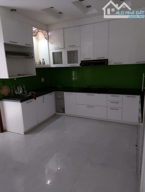 Cần bán nhà cấp 3 mặt tiền đường Trần Hưng Đạo ngã ba trần hưng đạo - đại lộ hùng vương - 1