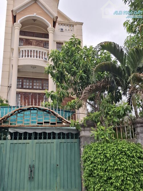 Bán biệt thự đường 8 phường Linh Chiểu TP Thủ Đức gần vincom giá 35 tỷ