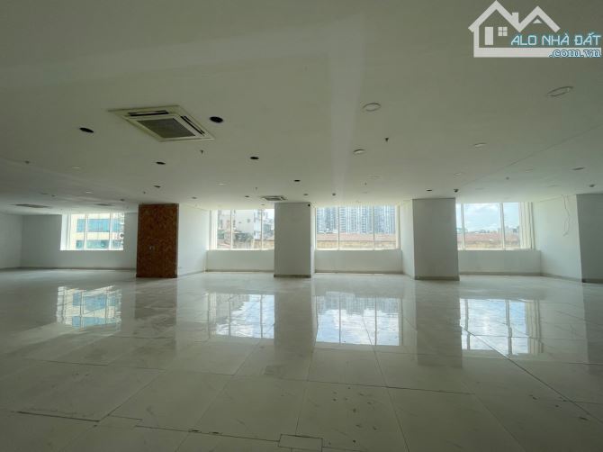 Cho thuê 1500m² sàn TMDV mặt phố Minh Khai, Hai Bà Trưng.