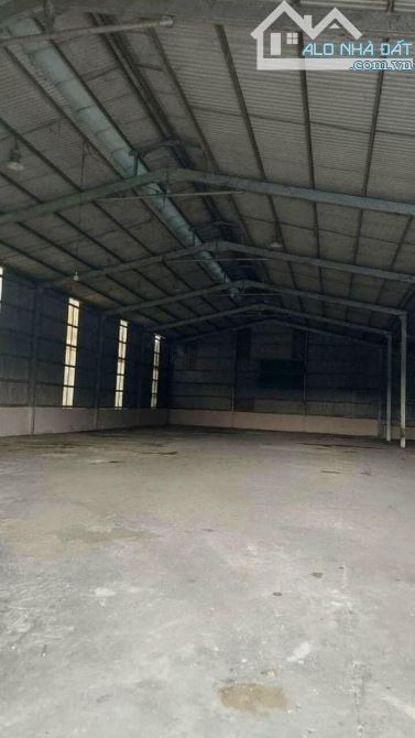 cần cho thuê gấp 2000m2 làm xưởng trong KCN hoàng gia