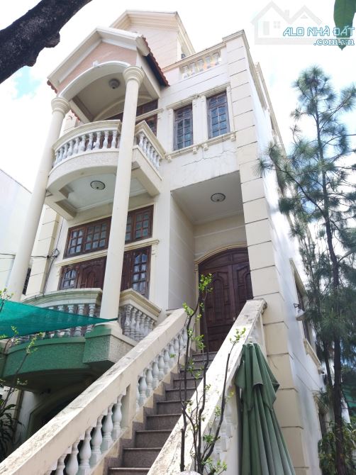 Bán biệt thự đường 8 phường Linh Chiểu TP Thủ Đức gần vincom giá 35 tỷ - 1