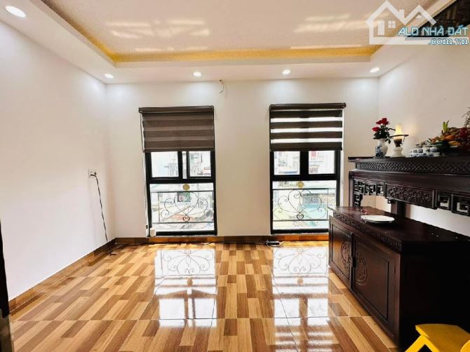 BÁN NHÀ NAM DƯ - THANH LÂN - 40M2 - 5T - SÁT PHỐ - GIÁ NHỈNH 4 TỶ. - 2