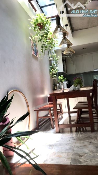 Nhà đẹp khu VIP 918, sân gôn Long Biên, 50 m2, vỉa hè ô tô tránh, chỉ 11.9 tỷ. - 1