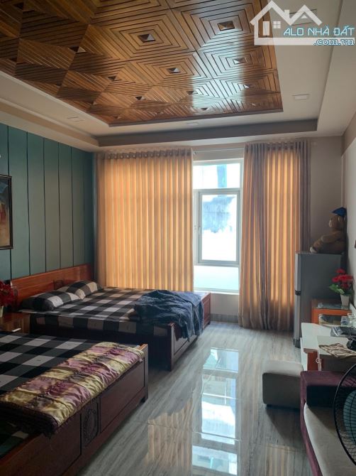 29 Tỷ. Nhà trung tâm phố 2 MT trước sau DT 212m, ngang 10m xây 3 tầng đường Hoàng Văn Thụ - 5