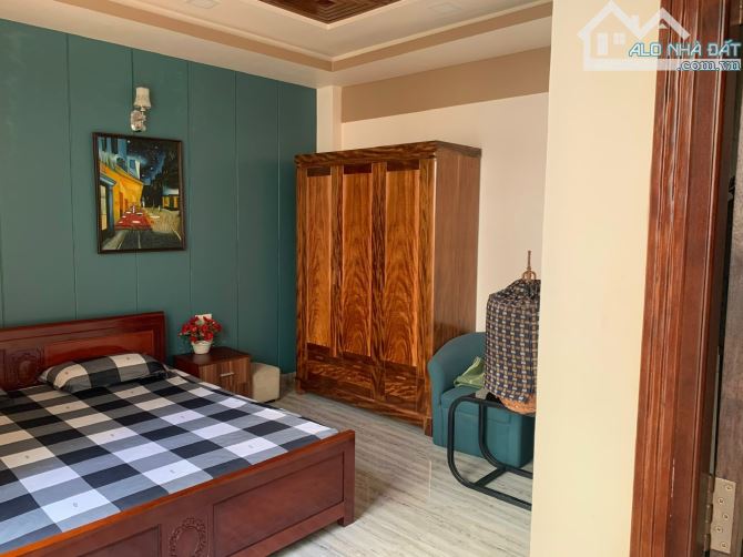 29 Tỷ. Nhà trung tâm phố 2 MT trước sau DT 212m, ngang 10m xây 3 tầng đường Hoàng Văn Thụ - 6